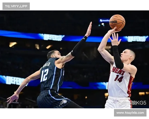 NBA赛季精彩回顾：超级巨星对决与新秀崛起的激烈角逐